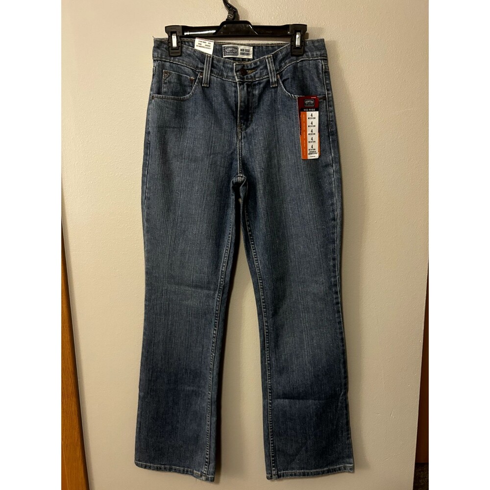 Signature Levi Strauss Women's Jeans size 4 mid rise boot cut new with tags